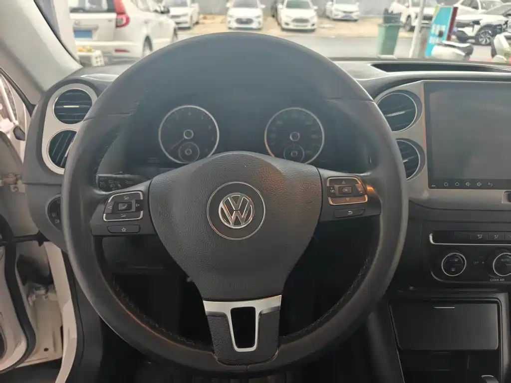 Volkswagen Tiguan — миниатюра 7