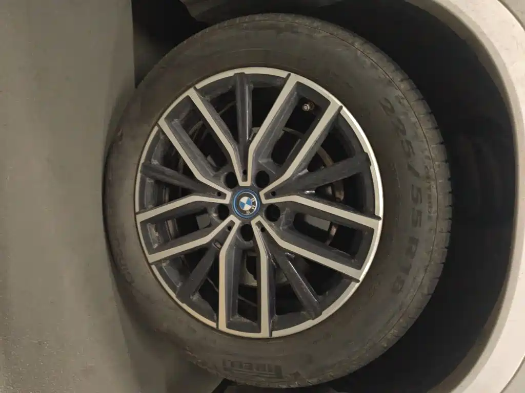 BMW iX1 — миниатюра 24