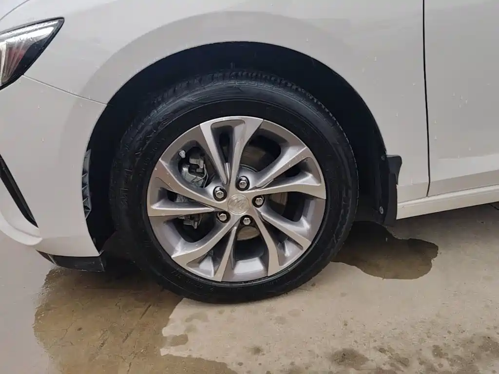 Buick Verano — миниатюра 23