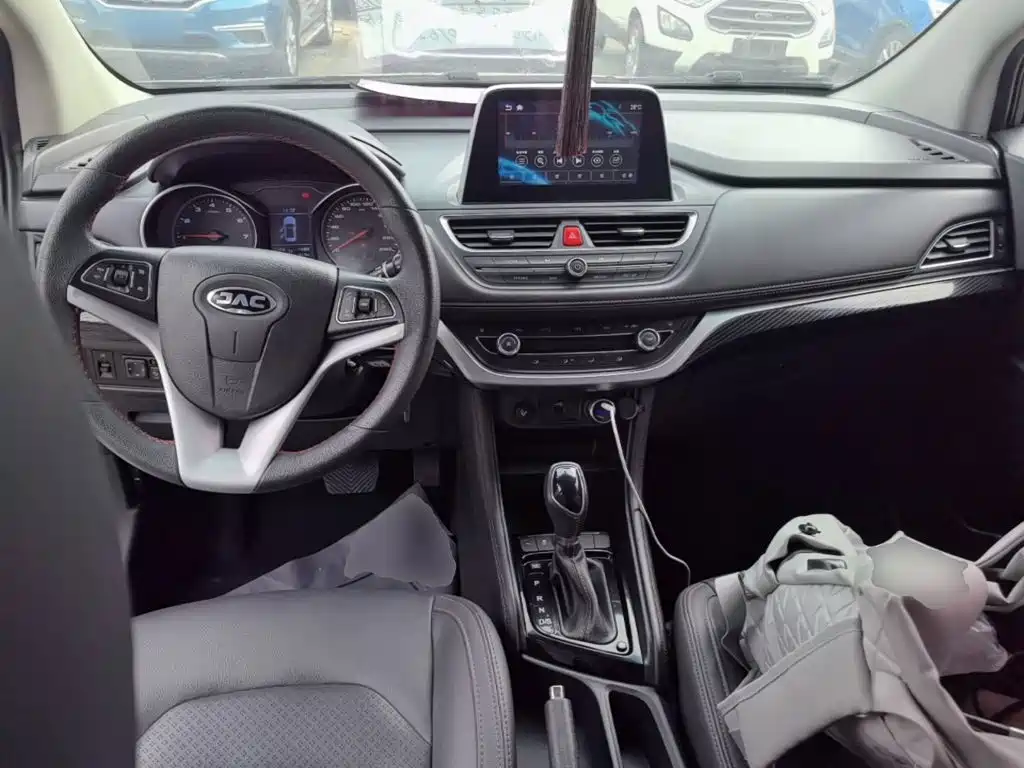 JAC Refine S3 — миниатюра 10