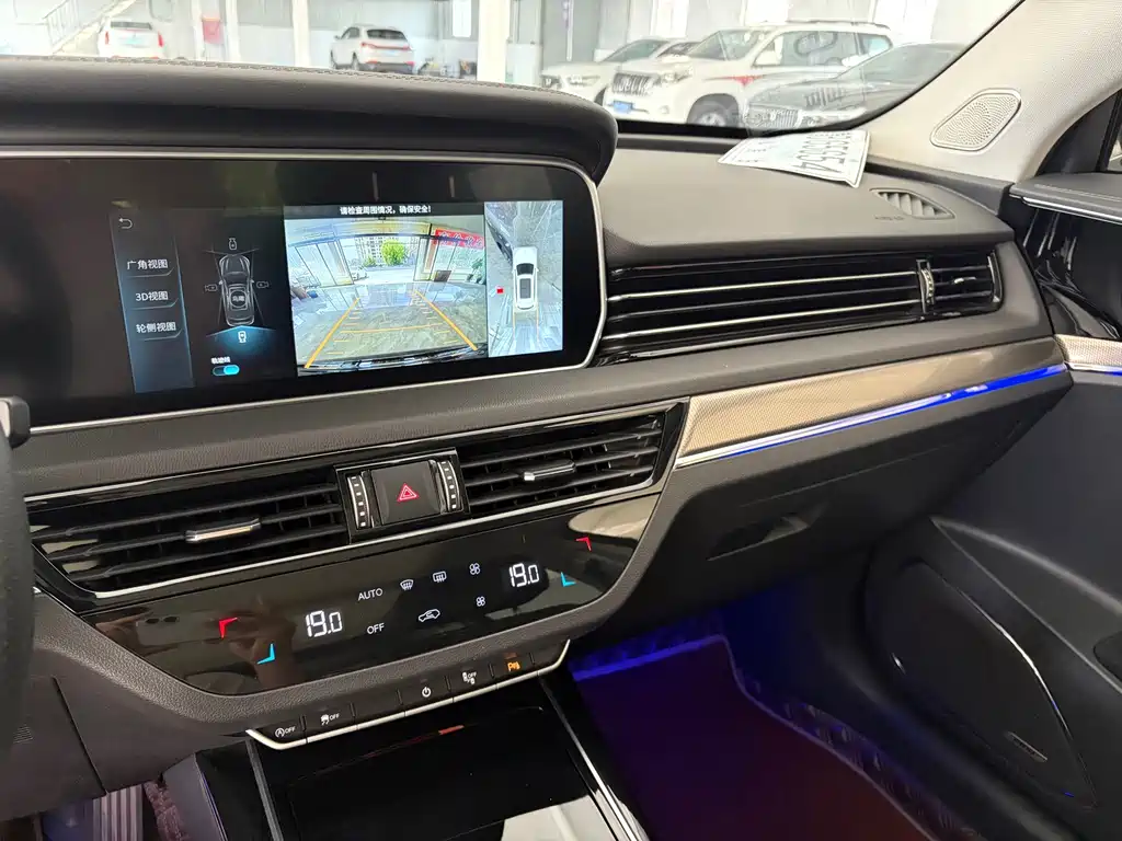Hongqi Hongqi HS5 — миниатюра 15