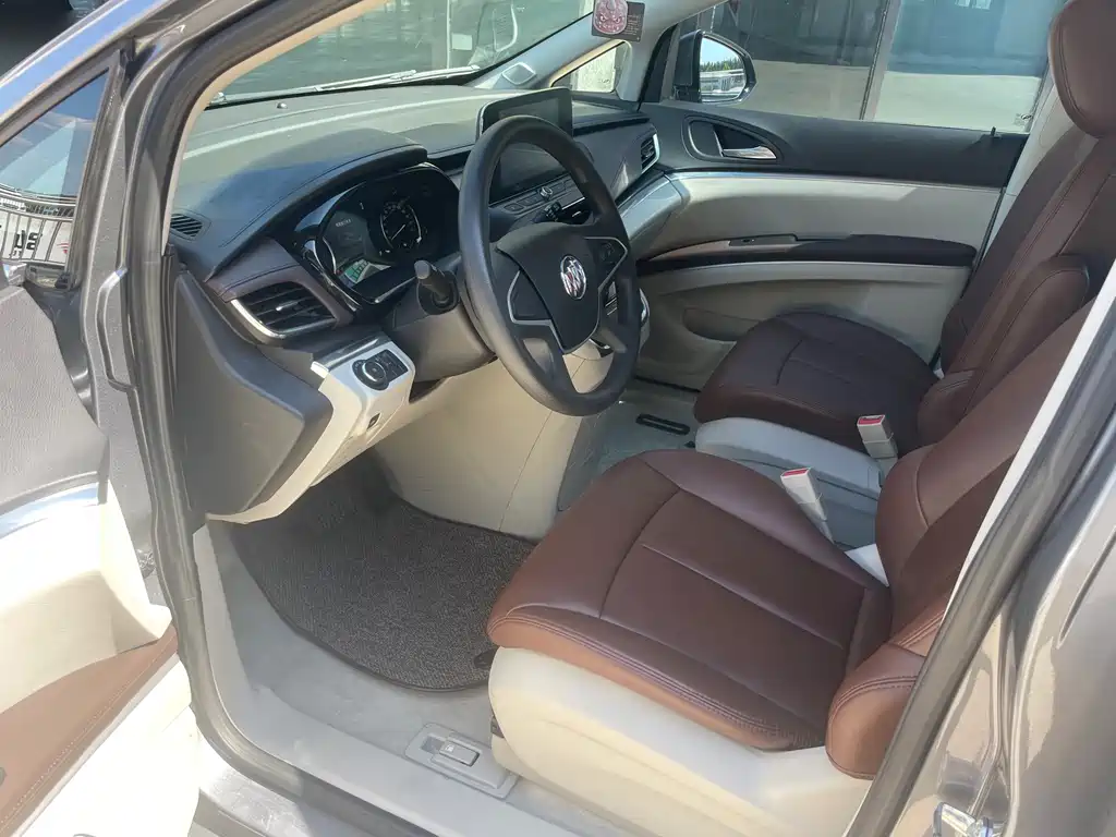 Buick GL8 — миниатюра 8