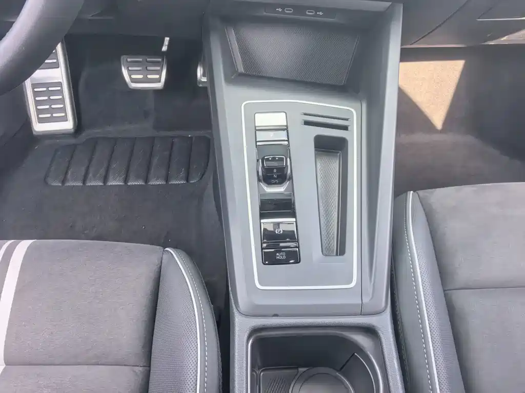 Volkswagen Golf — миниатюра 12
