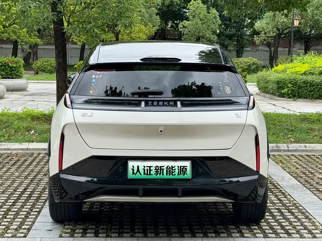 Zeekr X — миниатюра 16