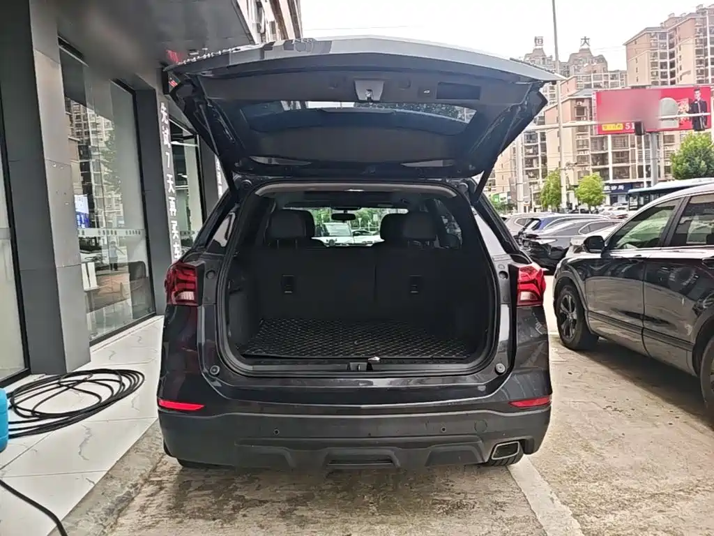 Chevrolet Equinox — миниатюра 19