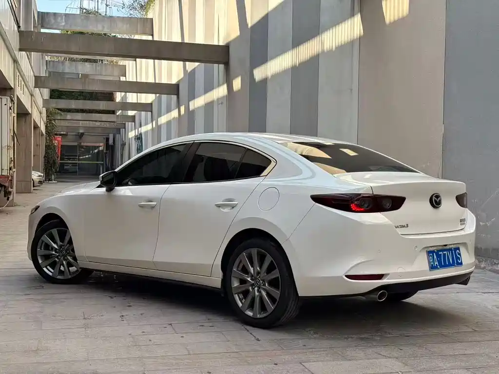 MAZDA 3 ANGKESAILA