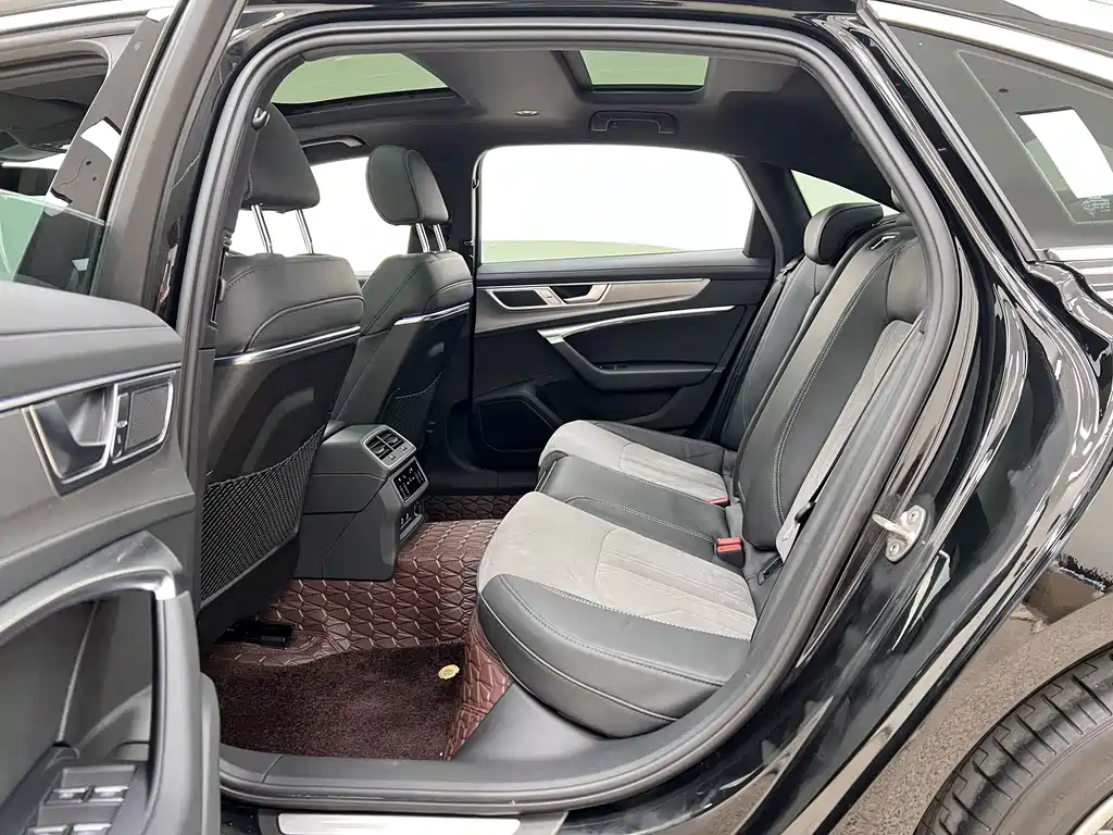 Audi A6L — миниатюра 10