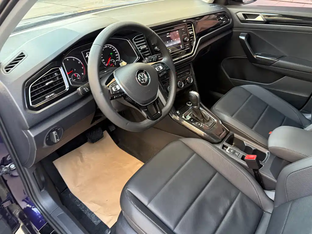 VOLKSWAGEN T ROC EXPLORING SONGS