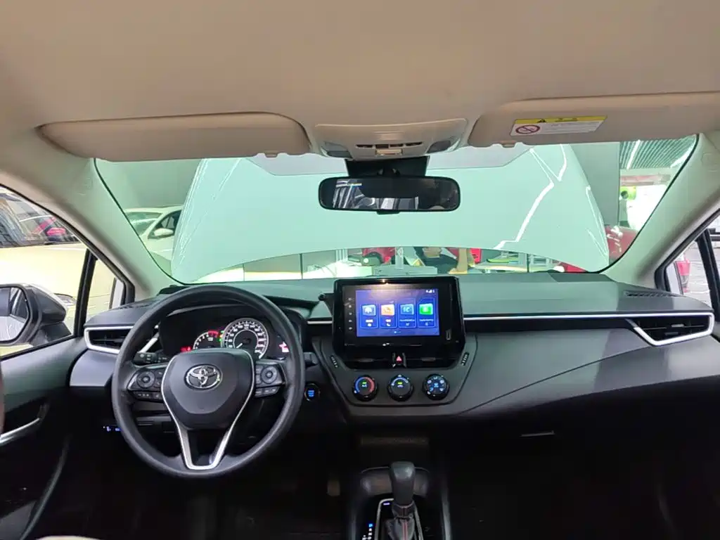 Toyota Corolla — миниатюра 10