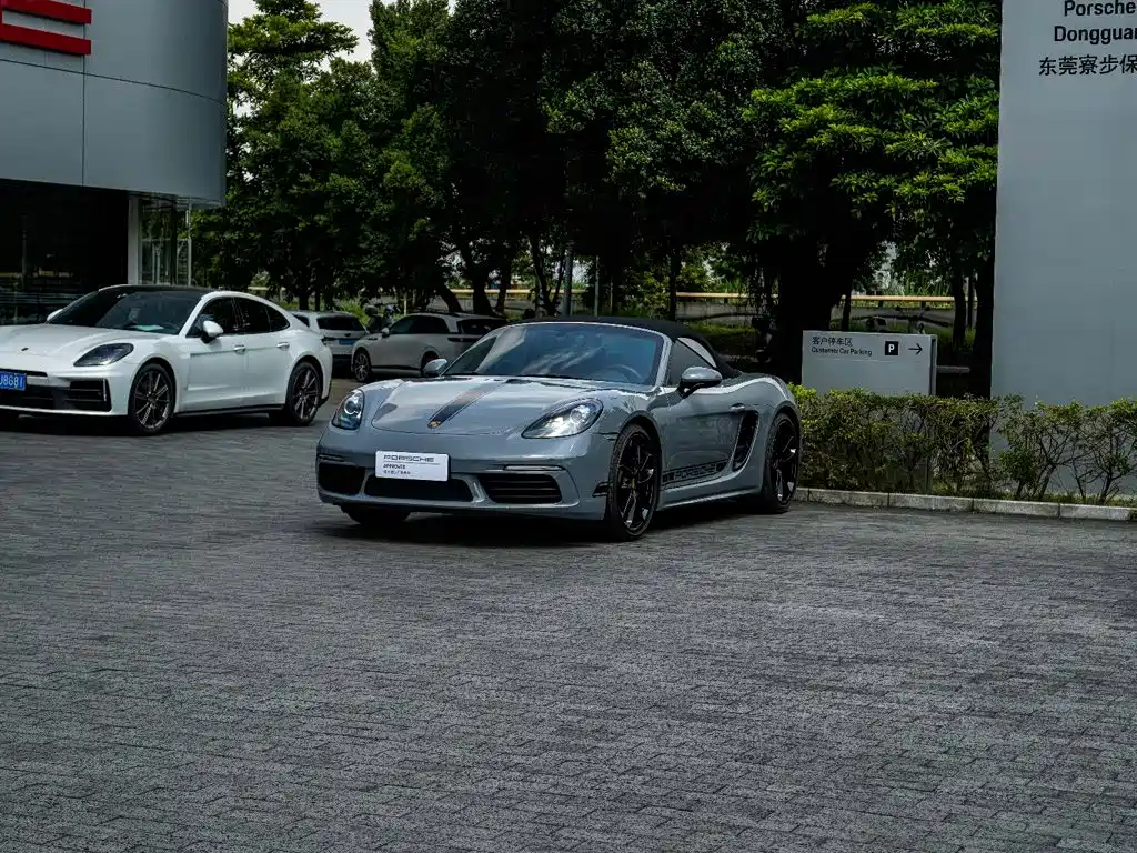 Porsche 718