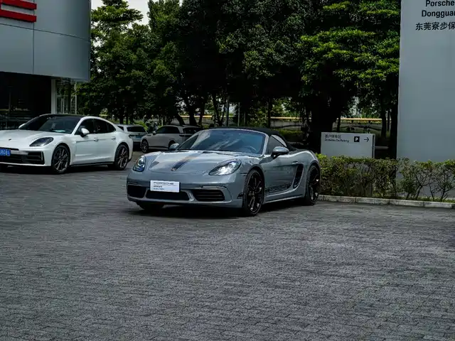 Porsche 718