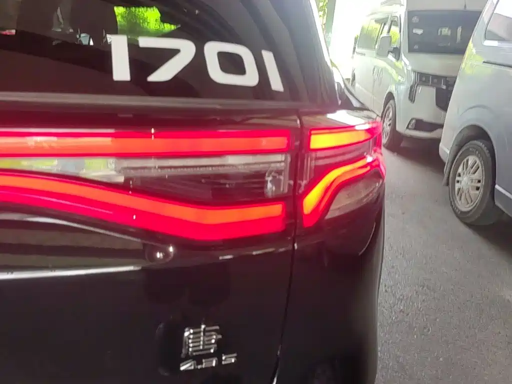 BYD Tang New Energy — миниатюра 8