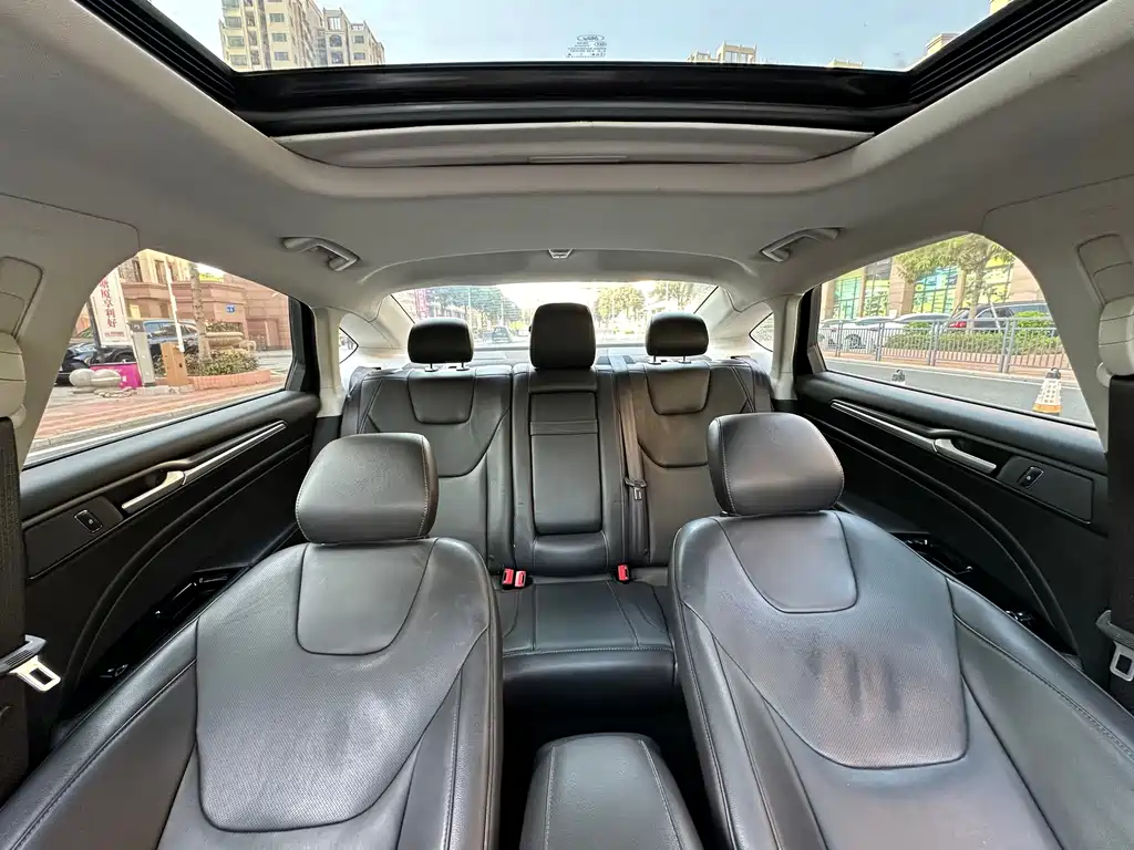 Ford Mondeo — миниатюра 15