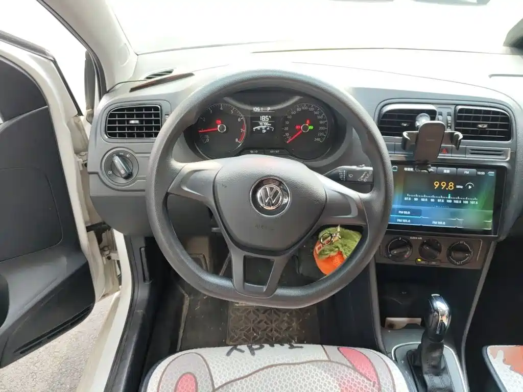 Volkswagen Polo — миниатюра 6
