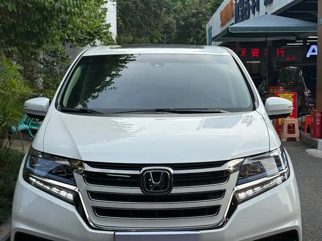 Honda Elysion — миниатюра 2