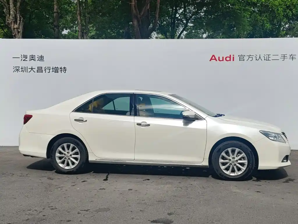 Toyota Camry — миниатюра 4