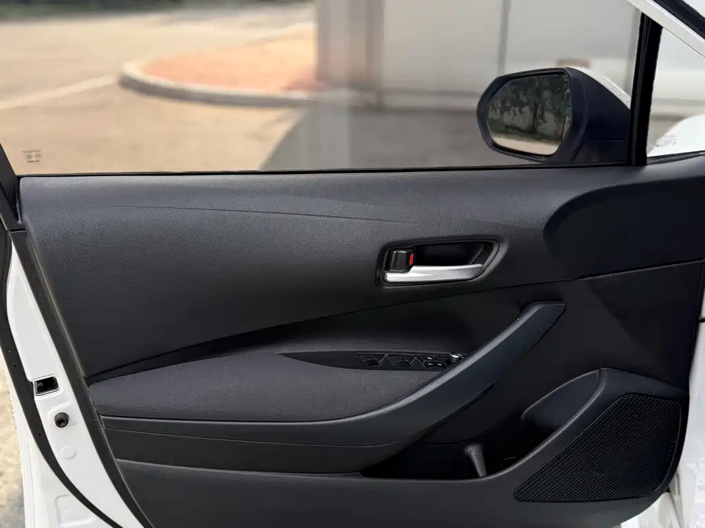 Toyota Corolla — миниатюра 11