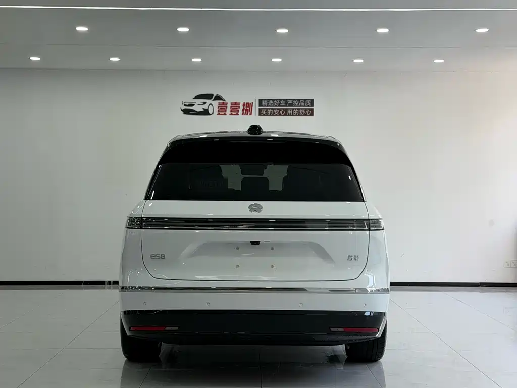 NIO ES8 2026 мест Executive Luxury