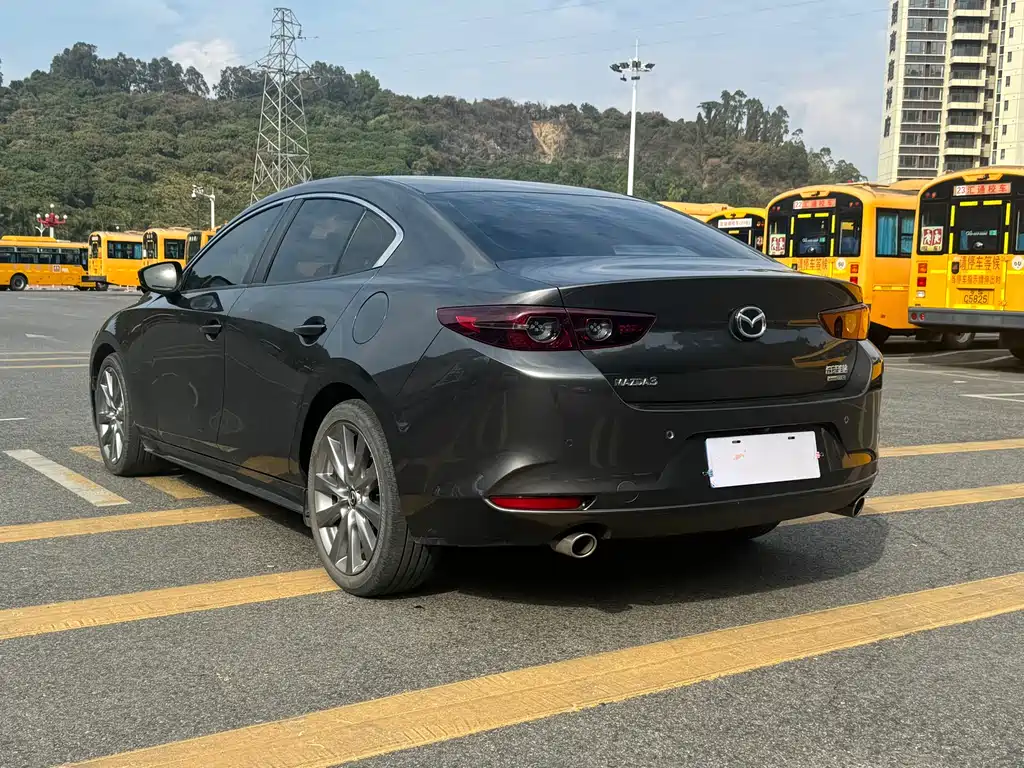 MAZDA 3 ANGKESAILA