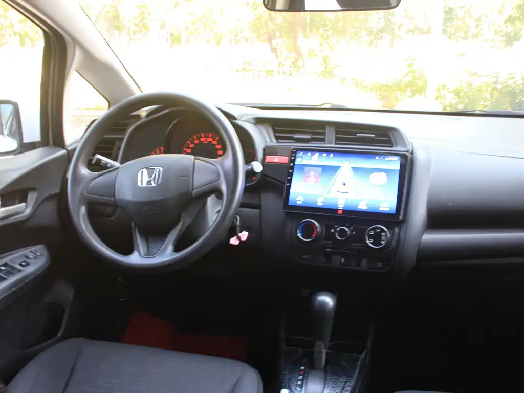 Honda Fit — миниатюра 11