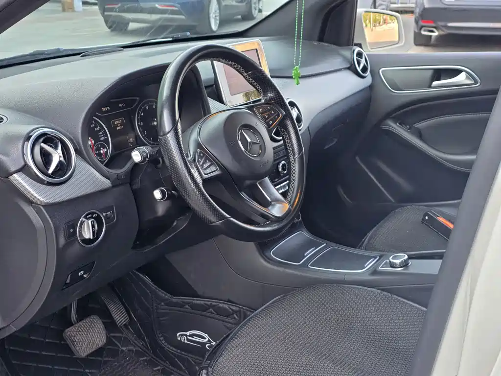 Mercedes-Benz B-Class — миниатюра 4