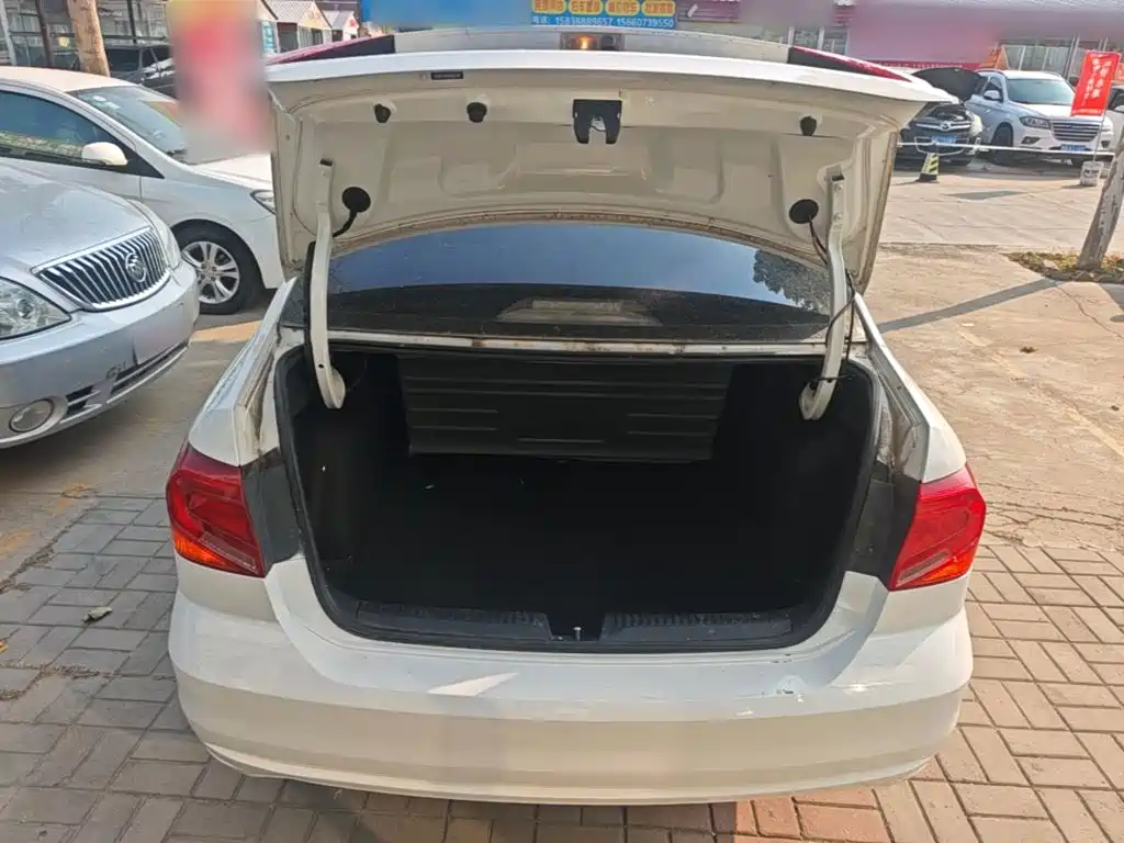 Volkswagen Jetta — миниатюра 19