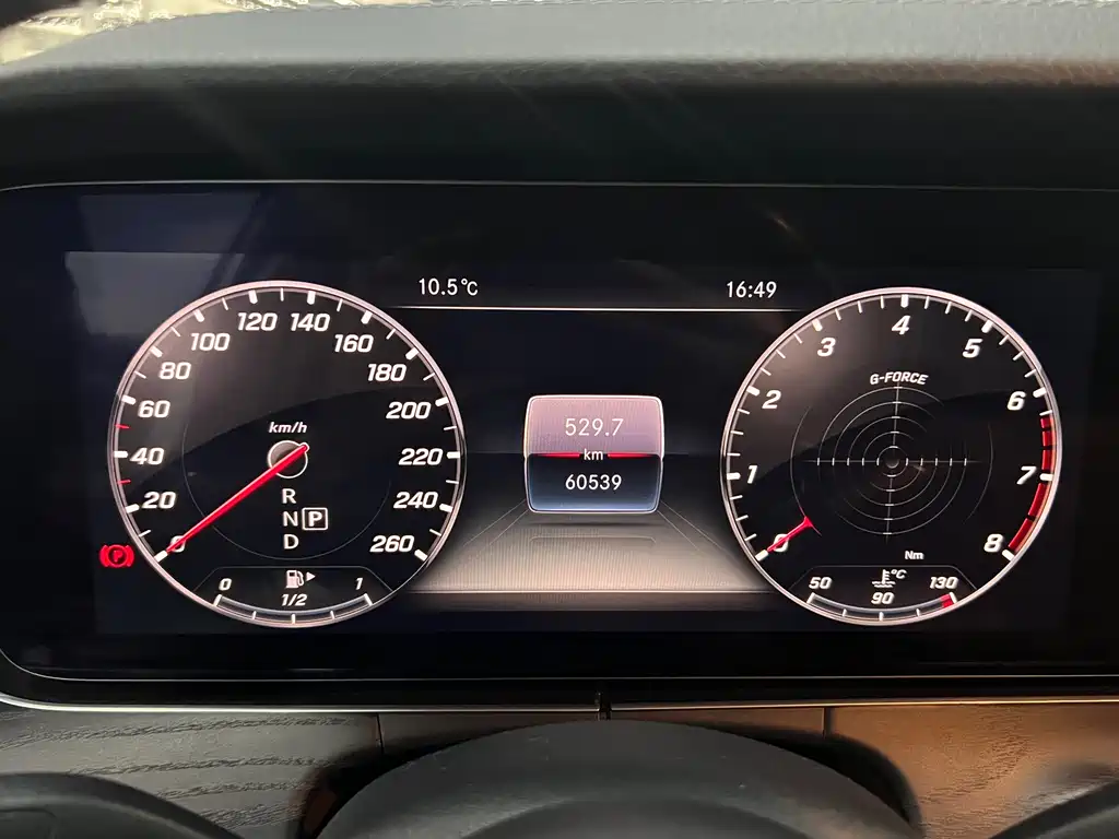 MERCEDES-BENZ E CLASS