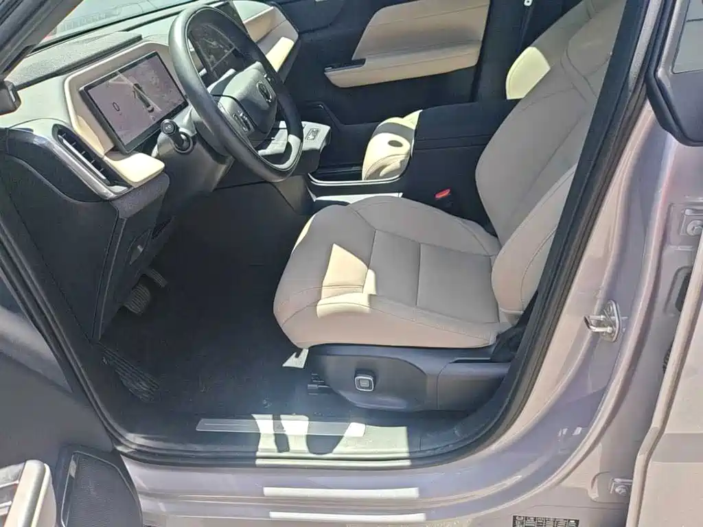 Volvo XC70 PHEV — миниатюра 7