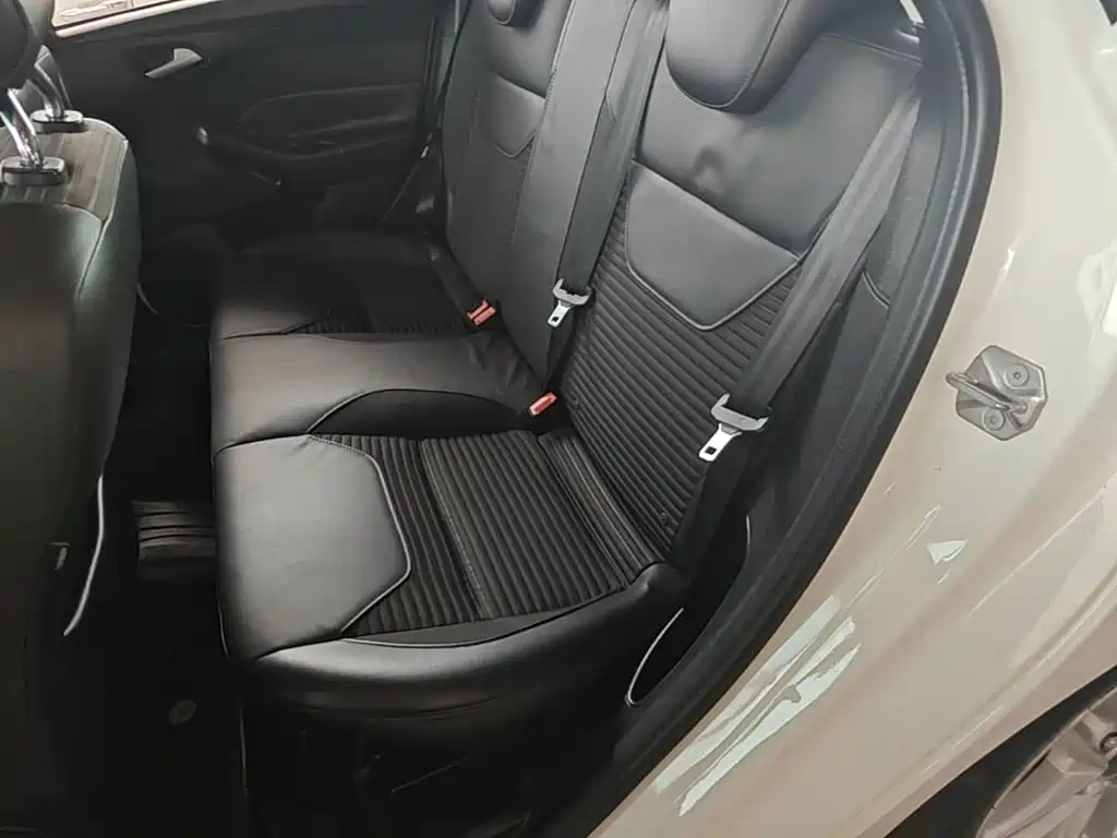 Ford Focus — миниатюра 17