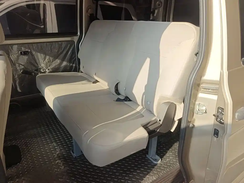 Wuling Hongguang V — миниатюра 17