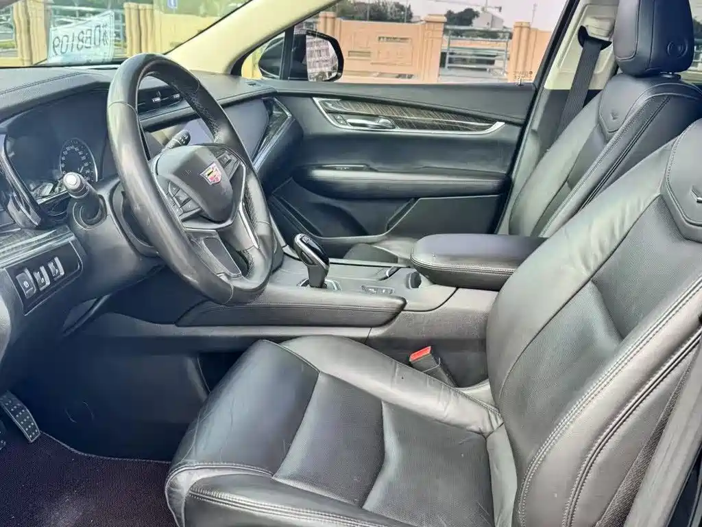 Cadillac XT5 — миниатюра 4