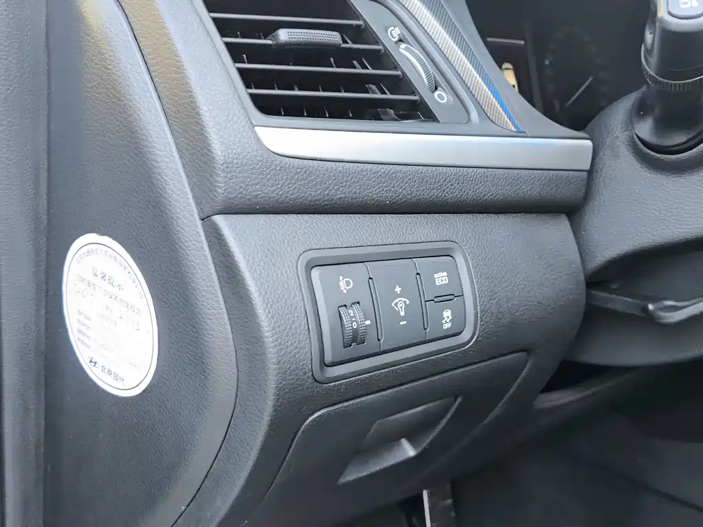 Hyundai Mistra — миниатюра 13