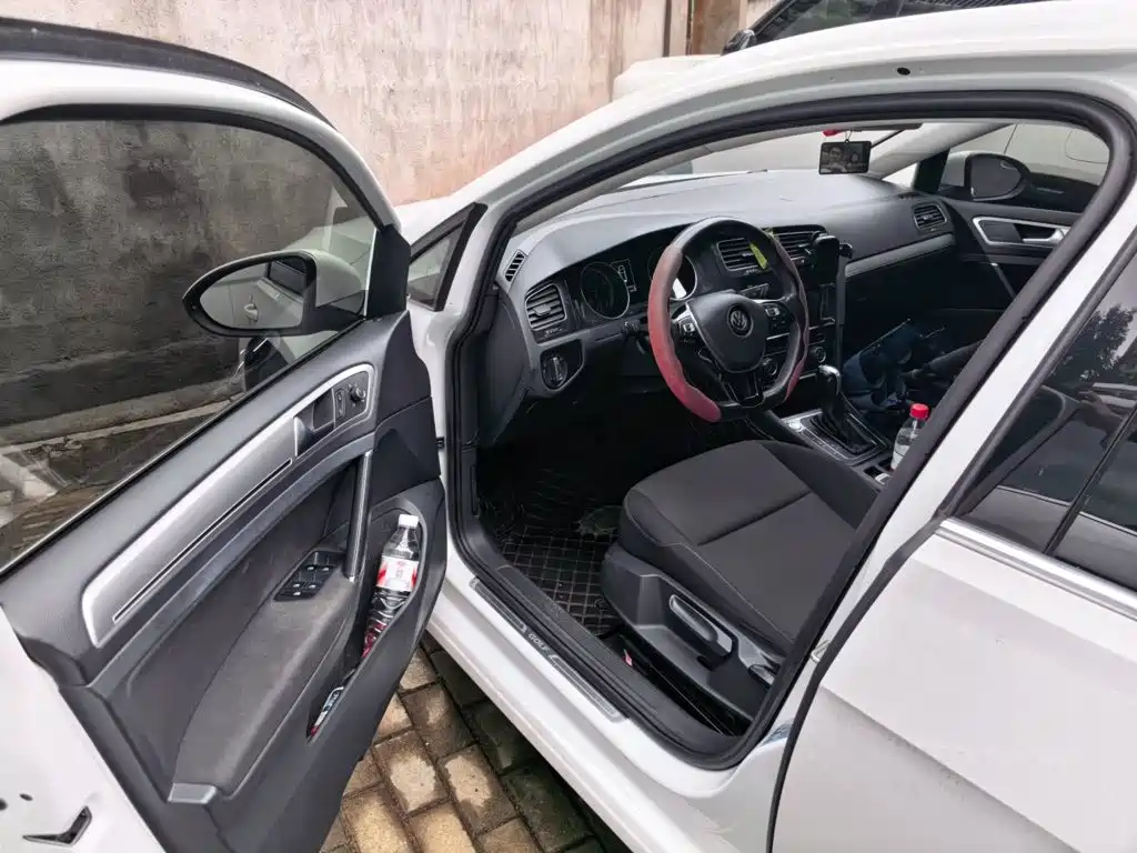 Volkswagen Golf — миниатюра 12