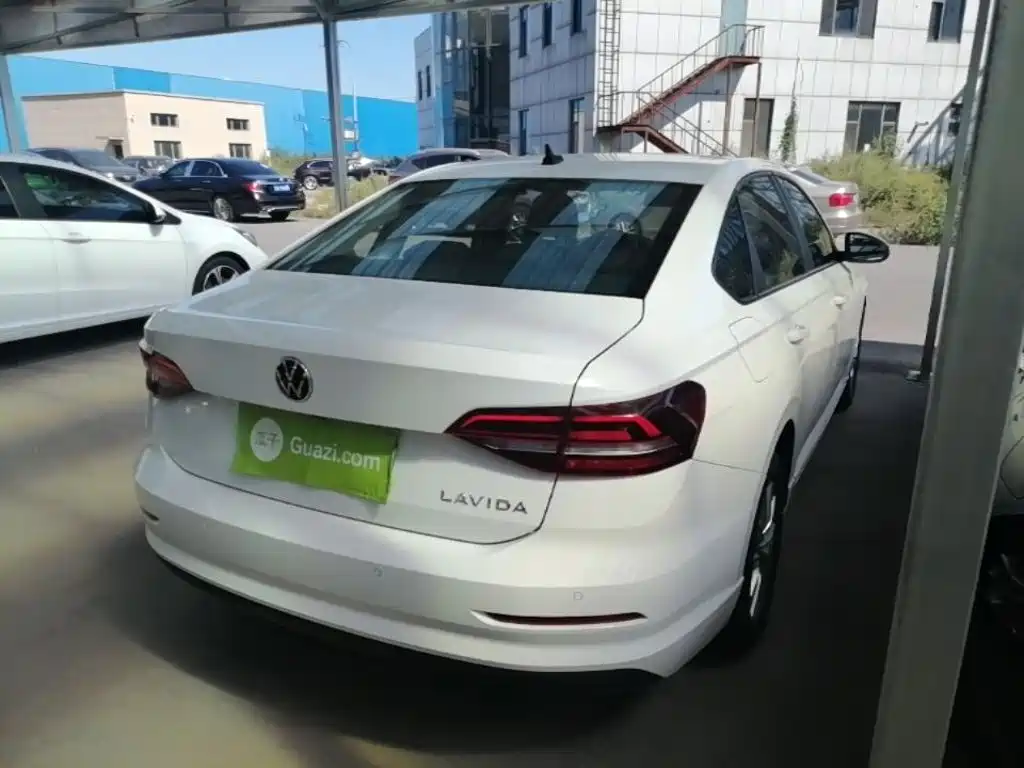 Volkswagen Lavida — миниатюра 7