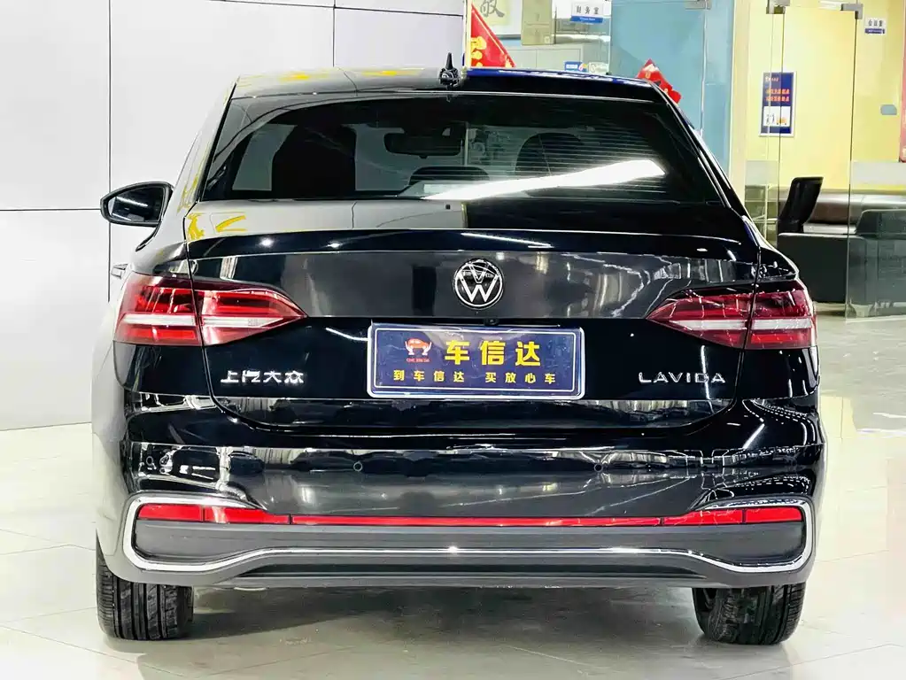 Volkswagen Lavida — миниатюра 4