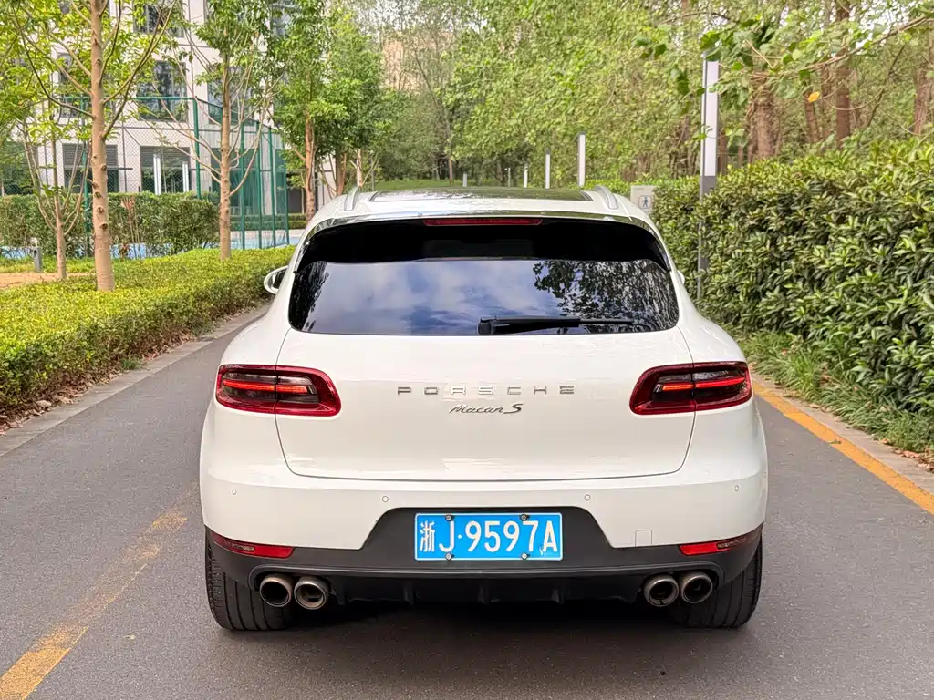 Porsche Macan — миниатюра 4