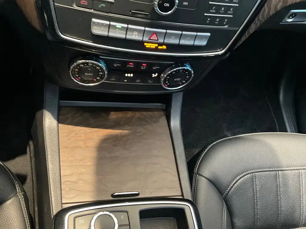 Mercedes-Benz GLE (Import) — миниатюра 18