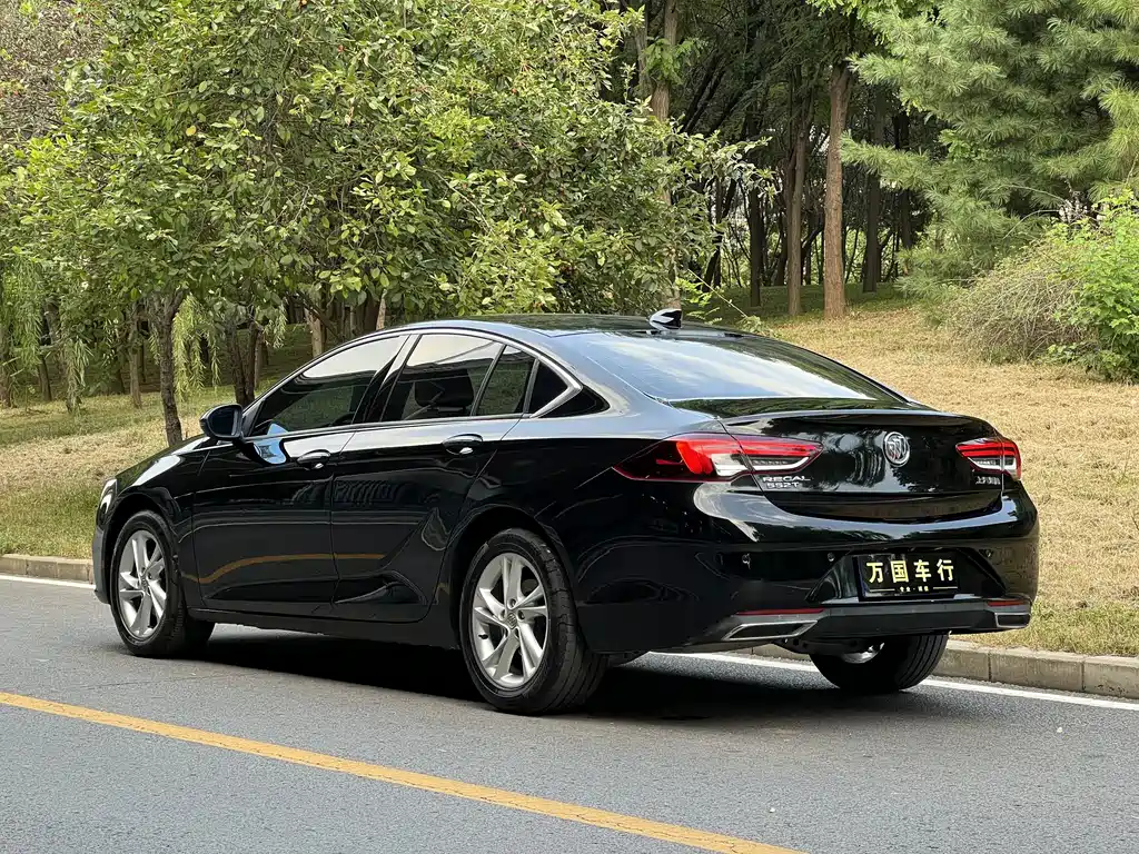 Buick Regal — миниатюра 9