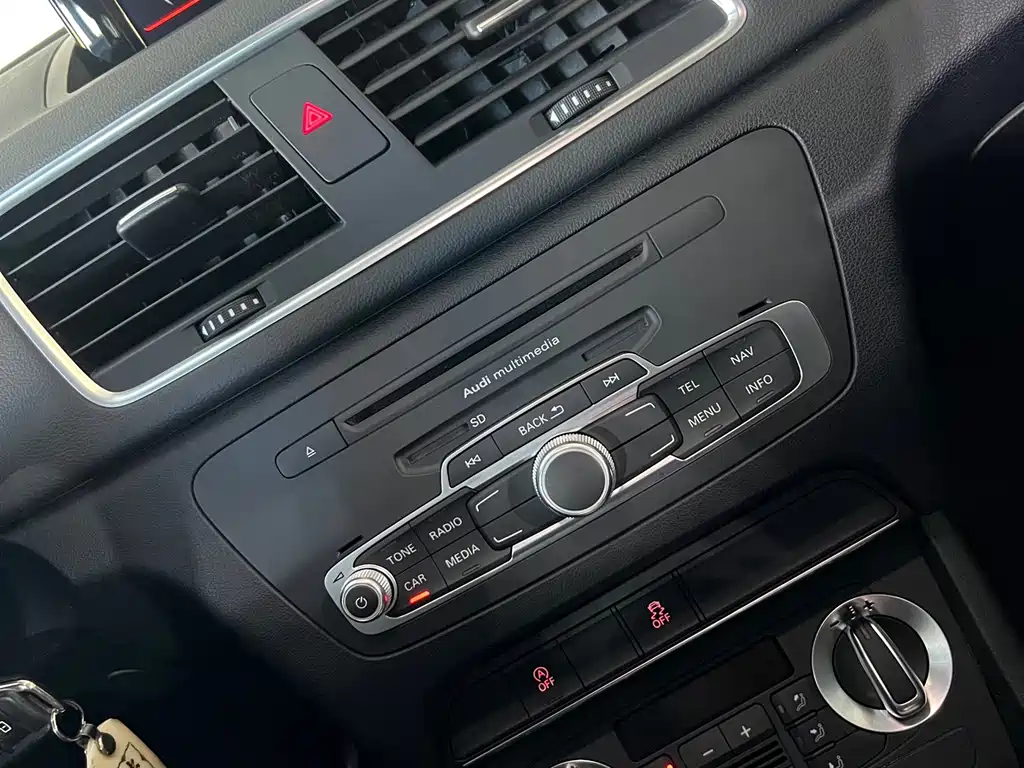 Audi Q3 — миниатюра 10