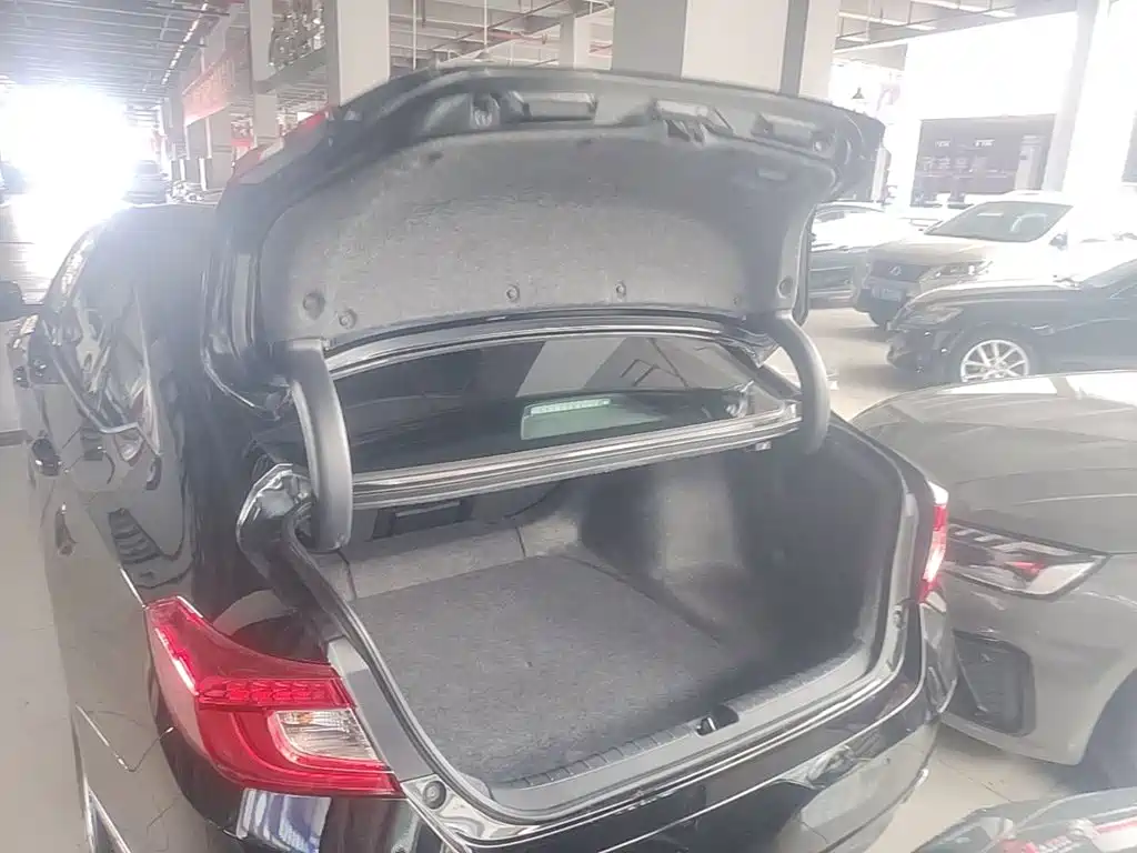 Honda Accord — миниатюра 15