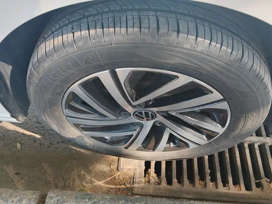Volkswagen Lavida — миниатюра 6