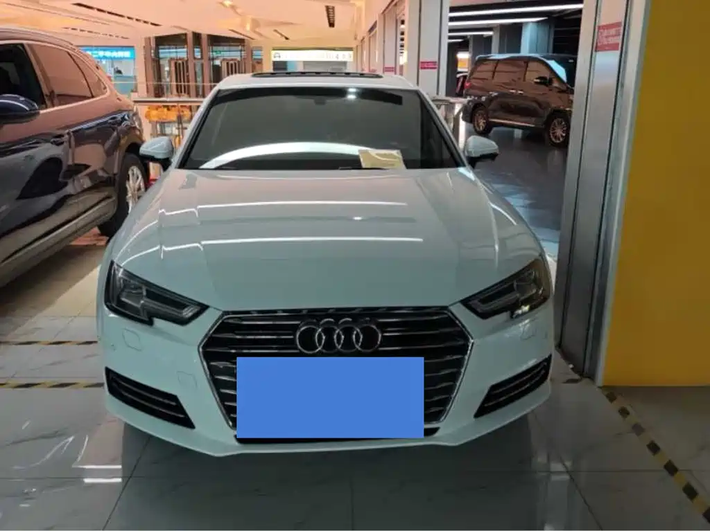 Audi A4L 2018