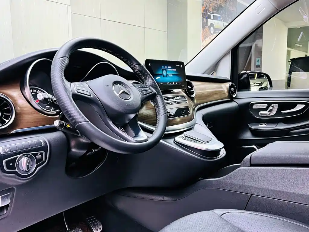 Mercedes-Benz V-Class — миниатюра 8