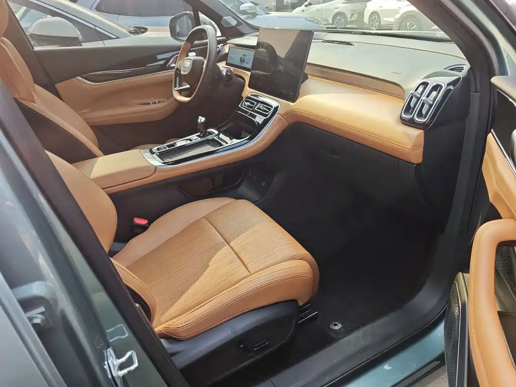 Geely Boyue L — миниатюра 13