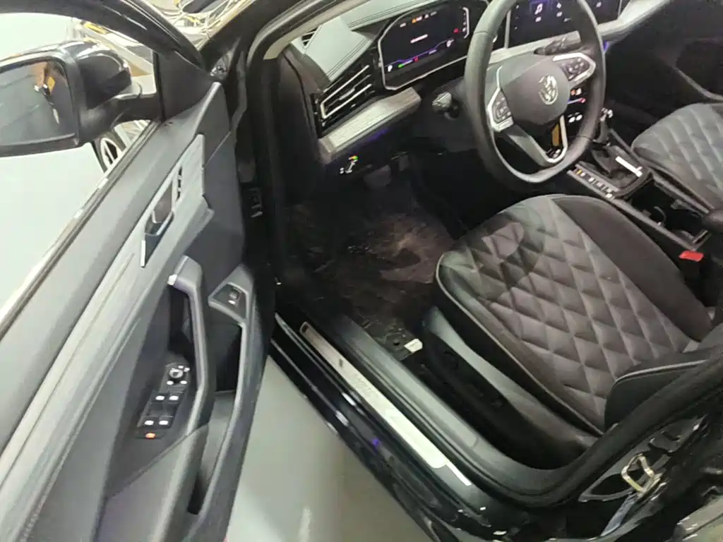Volkswagen Sagitar — миниатюра 16