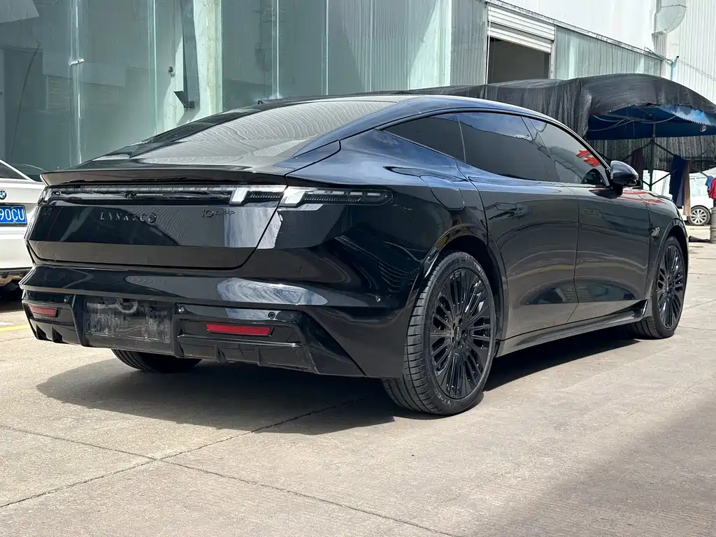 Lynk & Co 10 — миниатюра 8