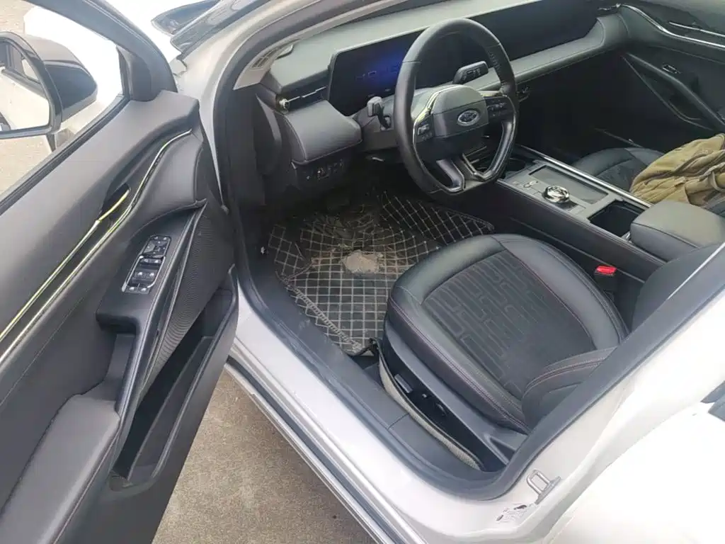 Ford Mondeo — миниатюра 16