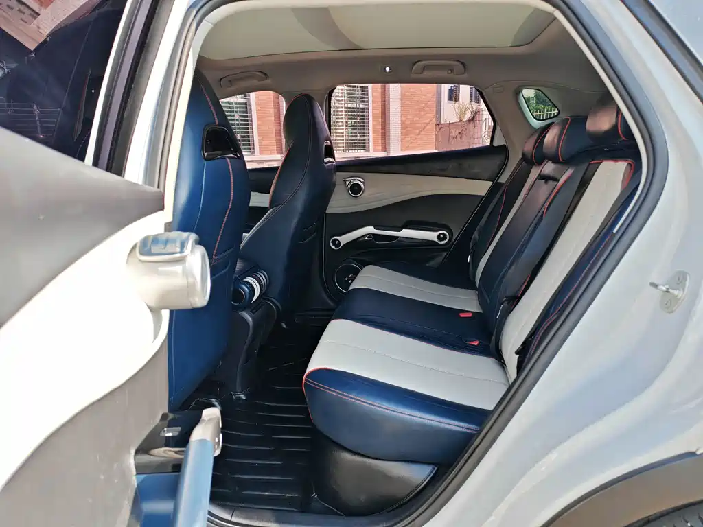 BYD Yuan Plus — миниатюра 6