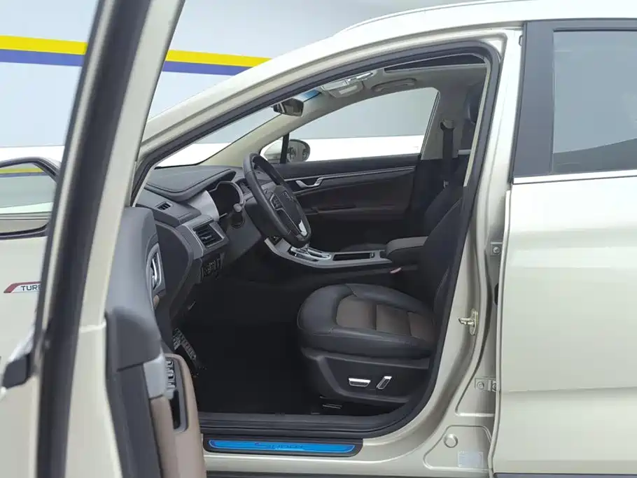 Geely Emgrand GS — миниатюра 9