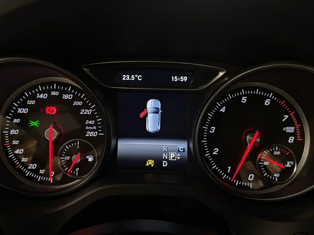 Mercedes-Benz GLA 2018 GLA 200 Fashion